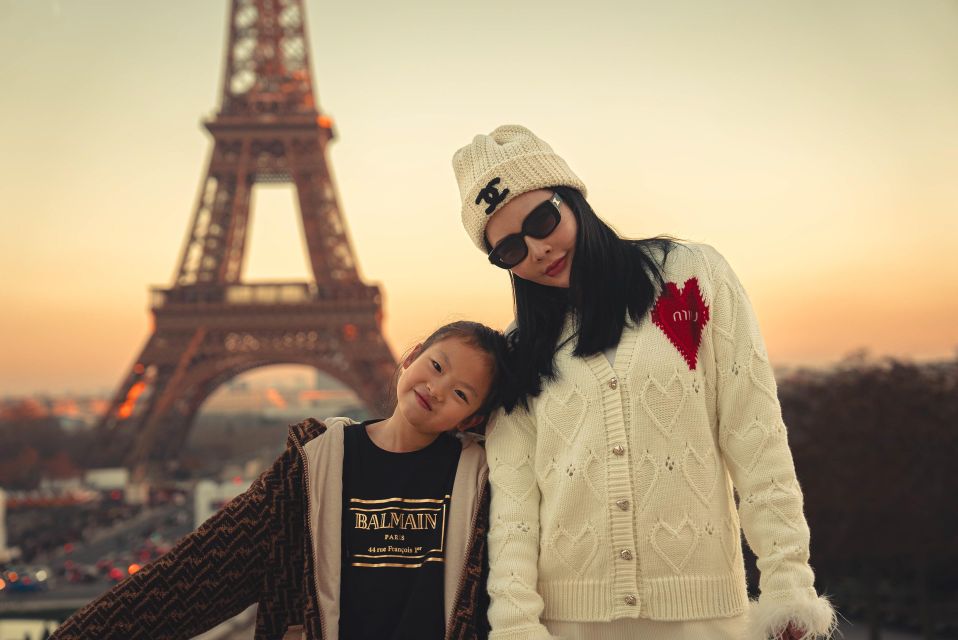 Paris: Eiffel Tower & Louvre Photoshoot (High End Edits) - Editing, Delivery, and the Online Gallery You’ll Actually Use