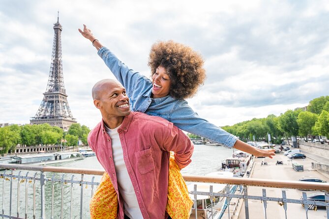 Paris: Eiffel Tower Photo Shoot - Pose Direction That Helps You Look Good Fast