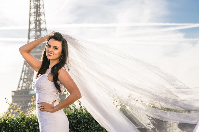 Paris Eiffel Tower Photoshoot Professional Photographer Private - Price and Value: What $212.09 Gets You per Group