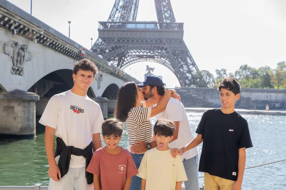 Paris: Eiffel Tower Premium Photoshoot - The 1st Arrondissement Photo Stop and Walk: Where the Shoot Gets to Breathe