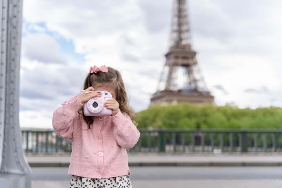 Paris: Eiffel Tower Premium Photoshoot - Retouching in 48 Hours: What’s Included, What’s Not