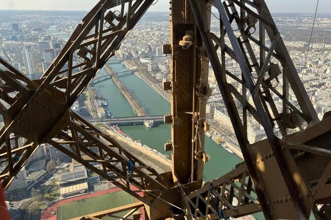 Paris: Eiffel Tower Summit Small-Group Guided Tour Max 6 People - Price and value: what you’re really paying for
