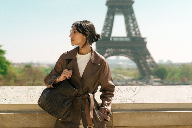 Paris: Eiffel Tower Vintage Photoshoot - Key points to know before booking