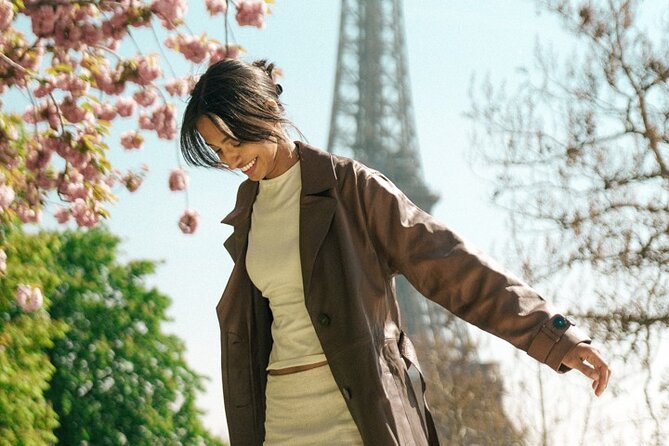 Paris: Eiffel Tower Vintage Photoshoot - What the photoshoot feels like in practice