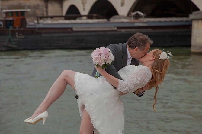 Paris Eiffel Tower Wedding Vows Renewal Ceremony with Photo Shoot - Trocadéro Gardens: where the Eiffel Tower background does the heavy lifting