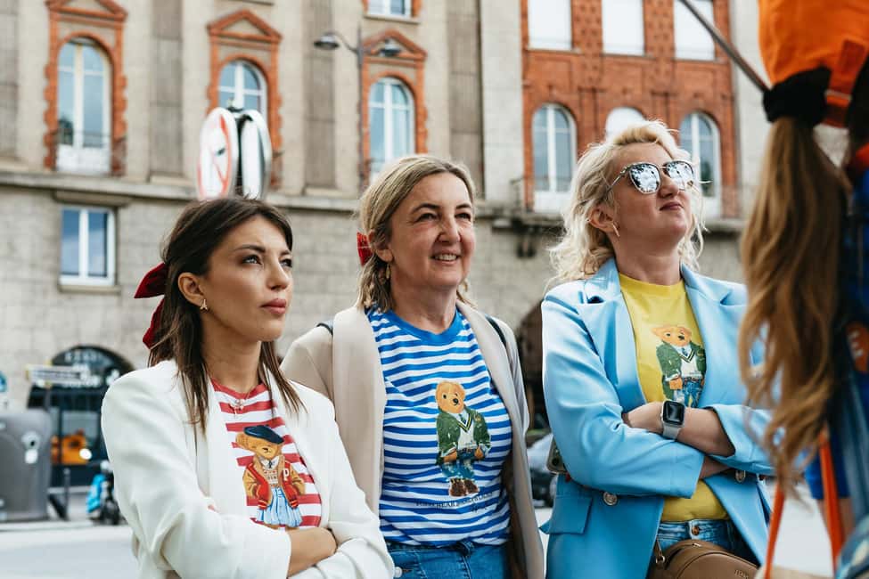 Paris: Emily TV Show Locations Guided Walking Tour - Guides, Pace, and How to Make the Most of the Tour
