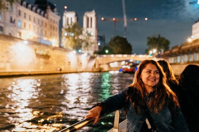 Paris Evening City of Lights Small Group Bike Tour & Boat Cruise - Photo Stops and “Love Shrimps” by the River