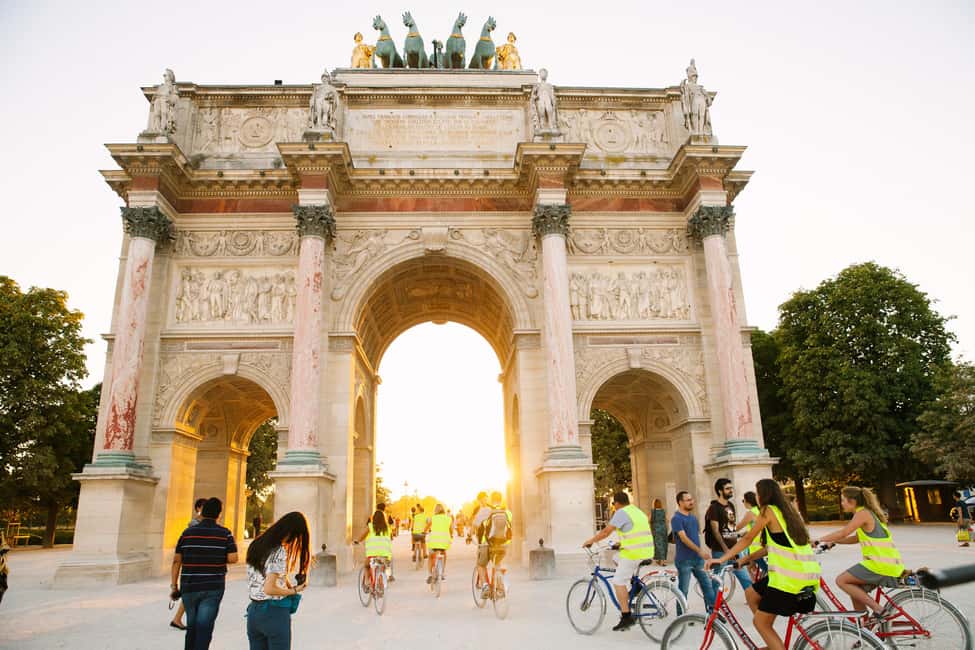 Paris Evening Snapshot Bike Tour - Stops, photos, and how long you’ll actually be riding