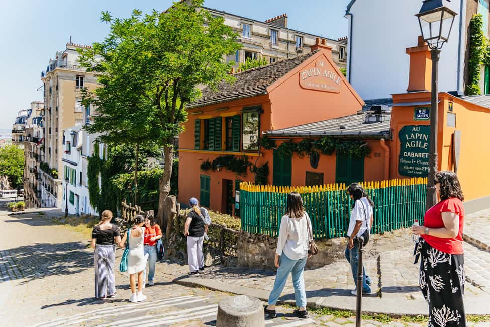 Paris: Explore Montmartre’s Hidden Gems - Wall of Love: A Photo Stop With Meaning