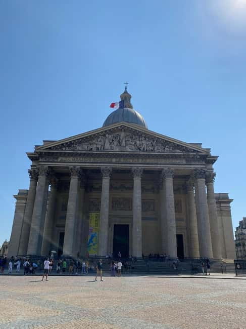 Paris: Explore the City Like Emily Tour - Filming Locations - The Bakery Stop: Where Pastry Becomes Part of the Plot