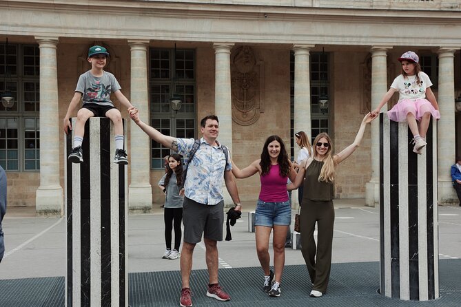 Paris Family Adventure- Time Quest For Kids + Seine Cruise Pass - Louvre and the arc of royal-to-imperial Paris: big names, short stops