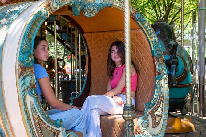 Paris Family Custom Tour: Kids-Friendly Day with Private Guide - Arc de Triomphe and the best rooftop view