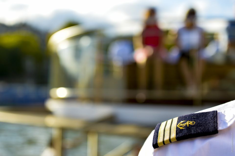 Paris: Family-Friendly River Seine Guided Cruise - The electric boat difference: quiet cruising and kid-friendly vibes