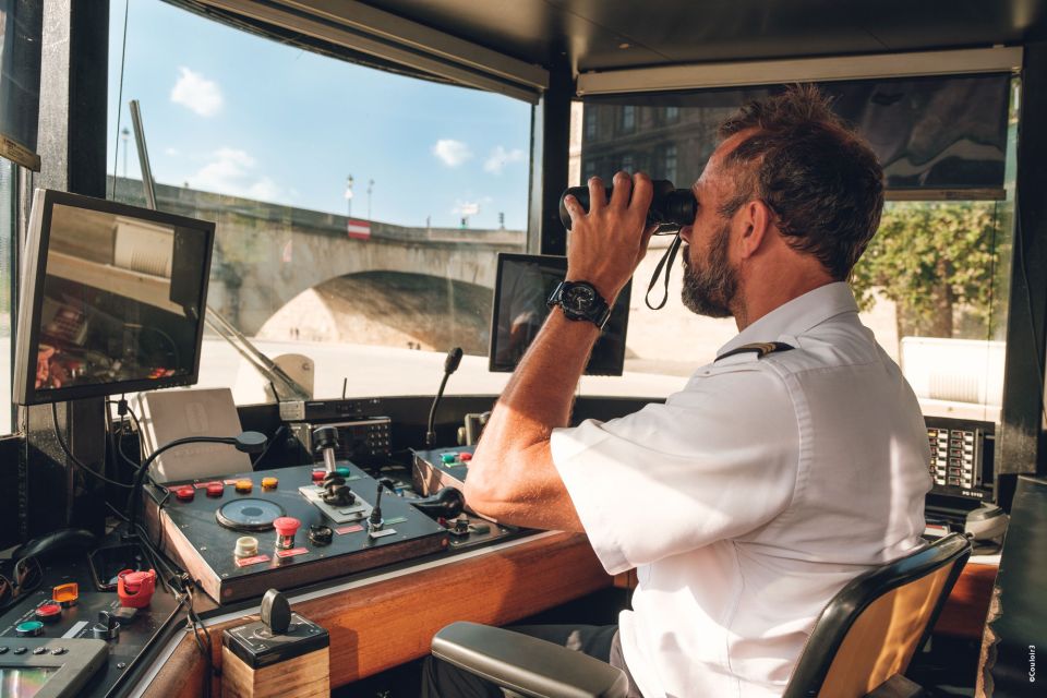 Paris: Family-Friendly River Seine Guided Cruise - The small watch-outs: sound quality and language consistency