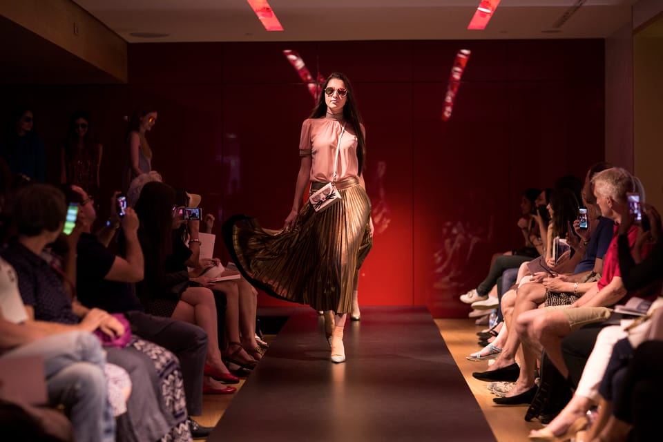 Paris: Fashion Show at Galeries Lafayette Haussmann - Your Arrival Plan: Finding Salon Opéra on the 4th Floor