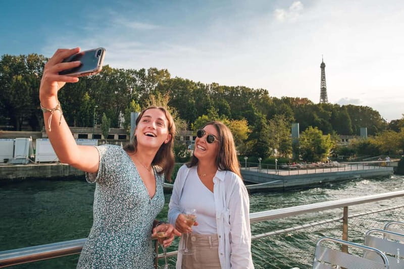 Paris: Fast-Access Seine River Cruise from Eiffel Tower - Photo tips that match how this cruise actually runs