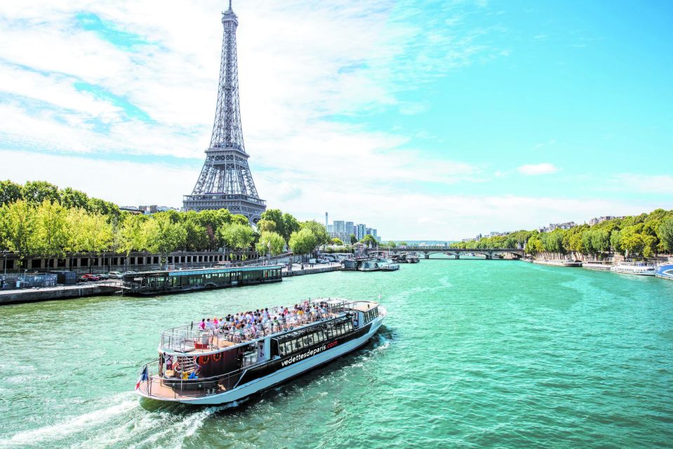 Paris: Fast-Access Seine River Cruise from Eiffel Tower - Drinks and snacks: small extras, not a meal