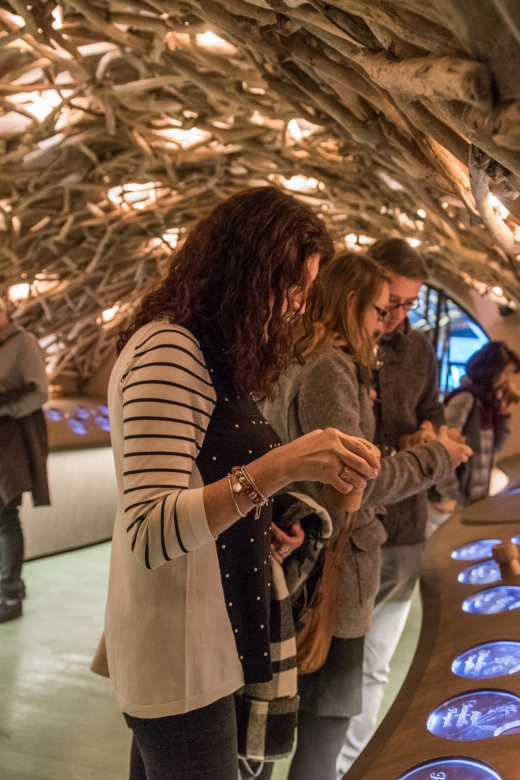Paris: French Wine Experience in Parisian Cellar - Your smartphone audioguide in 8 languages