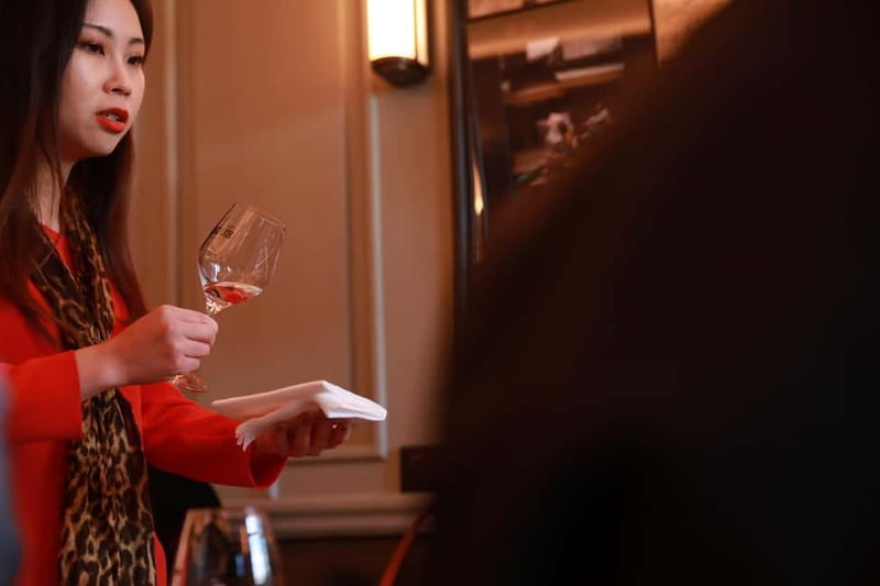 Paris: French Wine Tasting and Pairing in Montmartre - Should you book it?