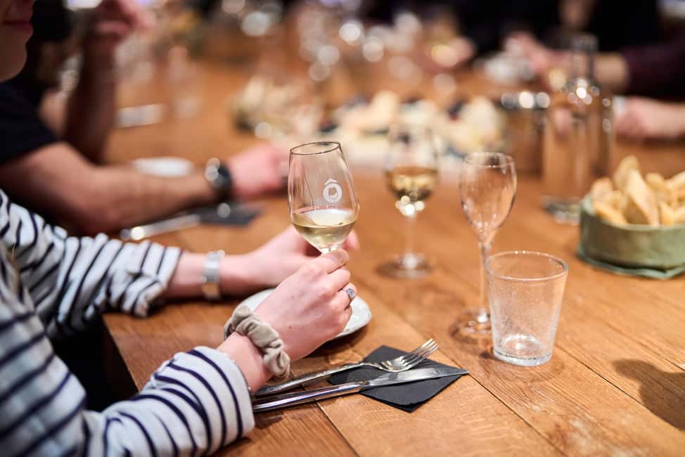 Paris: French Wine Tasting Class with Sommelier - Reading French wine labels like a local
