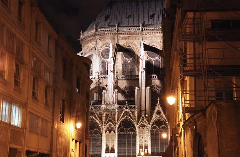 Paris: Ghosts, Legends & Mysteries Evening Walking Tour - Price and value: what $15 gets you in 2 hours
