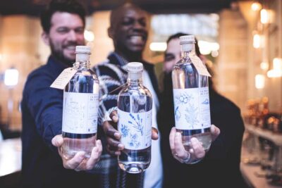 Paris gin making workshop in English - Finding the blue door at number 52