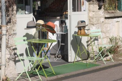 Paris: Giverny Gardens Day Trip with Professional Tour Guide - Meeting your minibus at 63 Avenue Hoche