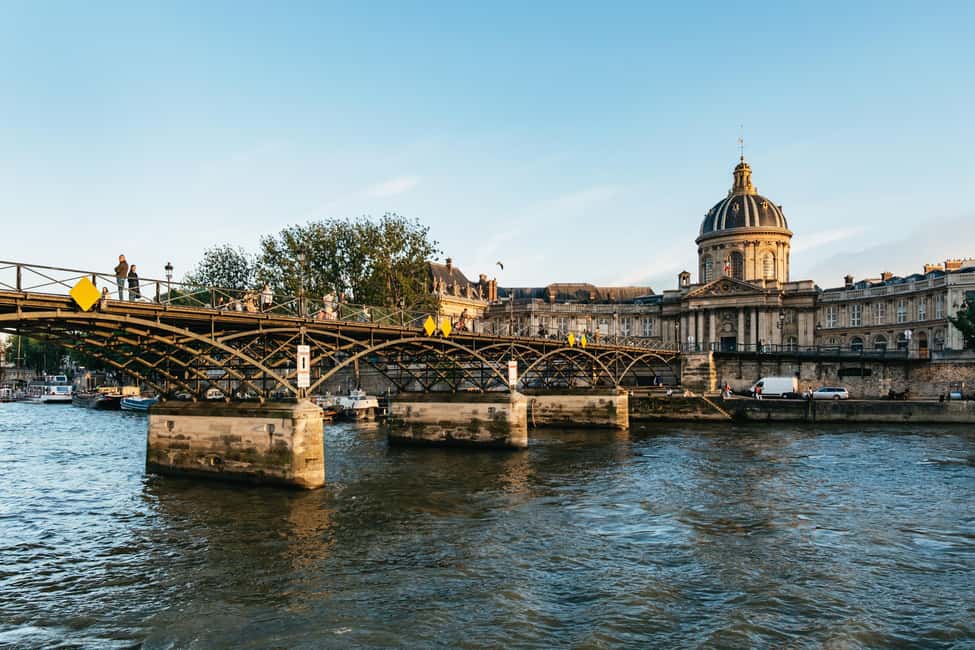 Paris: Gourmet Dinner Cruise on Seine River with Live Music - Quick advice from real-world details that matter