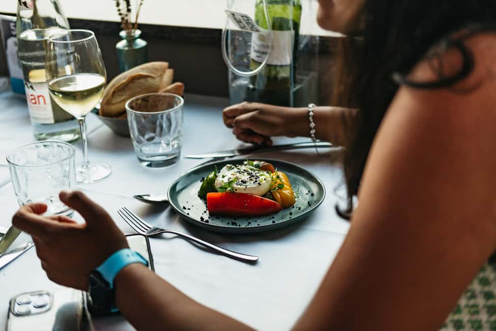 Paris: Gourmet Dinner Cruise on Seine River with Live Music - What you eat: 3 courses, seasonal choices, and a few real decision points