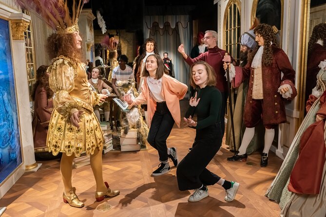 Paris Grevin Wax Museum Ticket - Celebrity mix: Louis XIV to modern movie and music stars