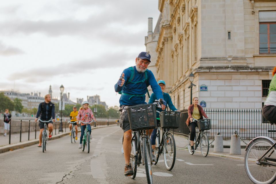 Paris: Guided Bike Tour Like a Local - Meeting at Le Peloton Café: start like a local cyclist