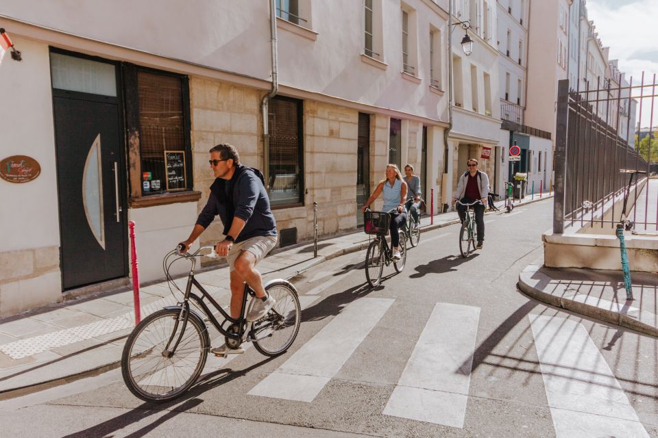 Paris: Guided Bike Tour Like a Local - Marais back streets: where the character shows up