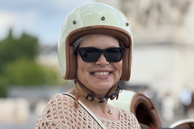 Paris: Guided Side Car Tour on the Left Bank - What the one-hour schedule really means