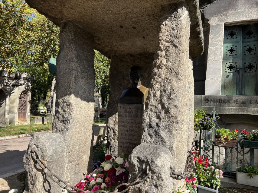 Paris: Haunted Père Lachaise Cemetery Guided Tour - Who This Haunted Père-Lachaise Tour Is For
