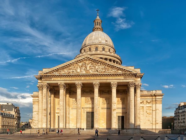 Paris Highlights Immersive Coach Tour - Notre-Dame area, Île de la Cité, Luxembourg Gardens, and Saint-Germain des Prés