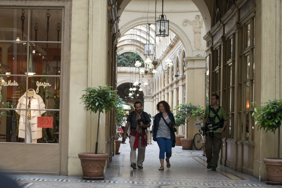 Paris : Highlights of Parisians' Paris guided tour - Who will get the most from this Paris walk?