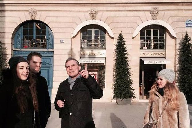 Paris Highlights Tour: The Best of the City Heart in 3 Hours - Entering Paris with Opera Garnier’s lake legend