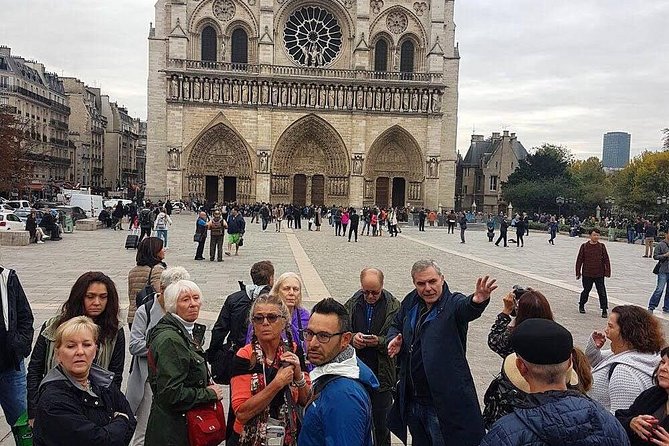 Paris Highlights Tour: The Best of the City Heart in 3 Hours - Price and value: what $60.07 buys you in central Paris