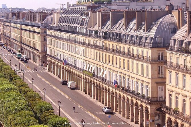 Paris Historic Private 3-hour Walking Tour with WWII Landmarks - Place Vendôme, the Ritz, and Le Meurice