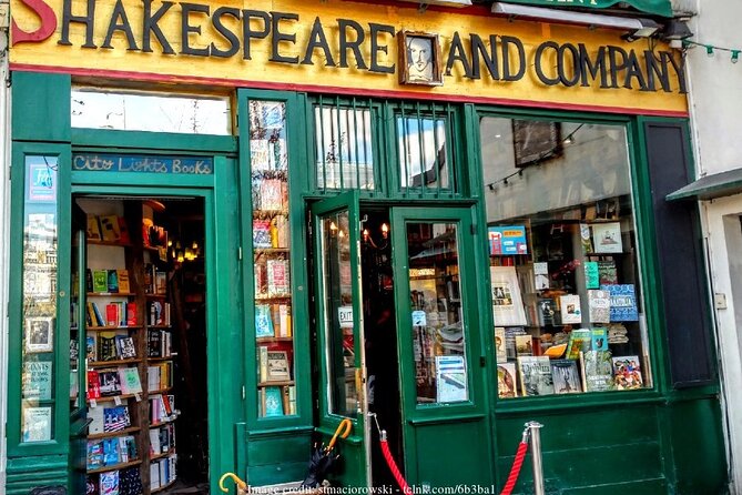 Paris Historic Private 3-hour Walking Tour with WWII Landmarks - Shakespeare and Company and the Courage of a Bookseller