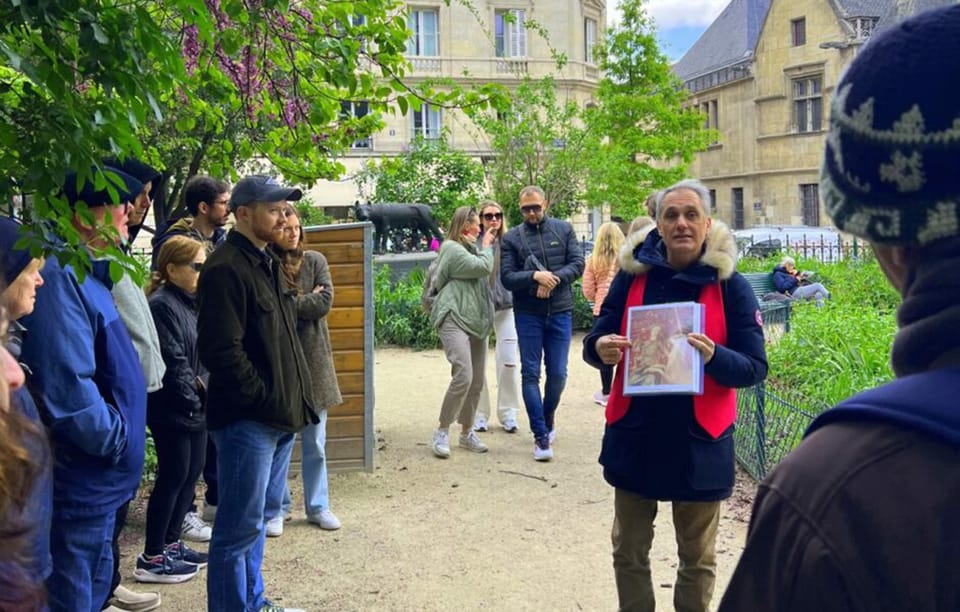 Paris Icons Express Tour - Notre-Dame to Louvre. Small group - Rain or Shine: Why Weather Doesn’t Ruin This Plan