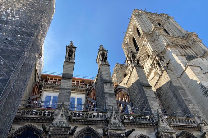 Paris Île de la Cité and Notre-Dame Walking Tour With Crypt - The Archaeological Crypt: What Makes This Tour Different