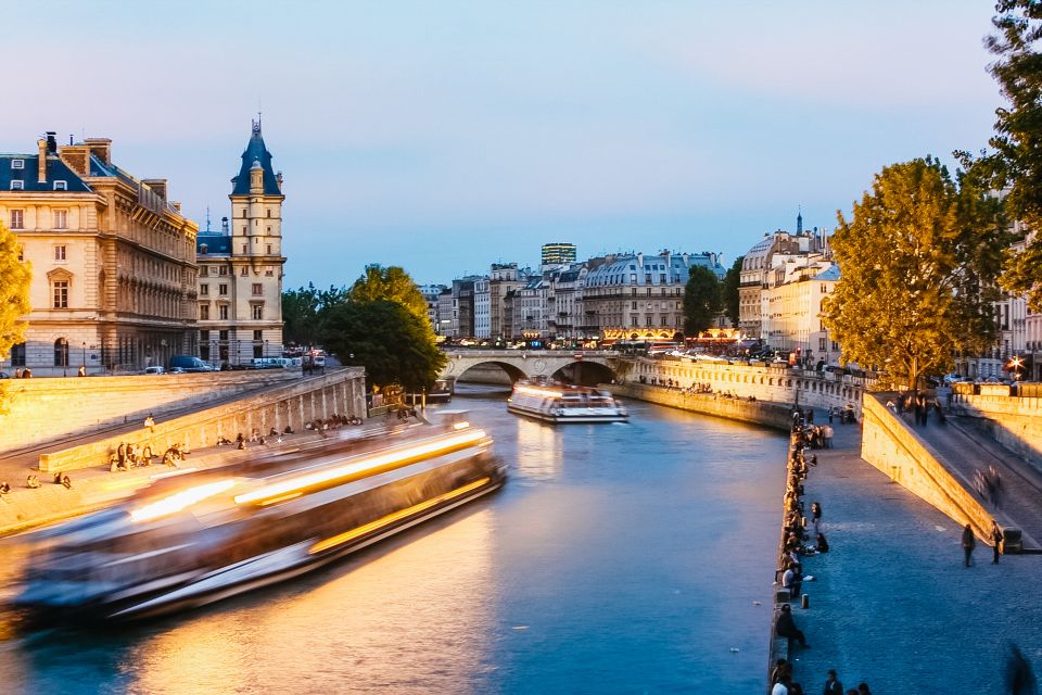 Paris: Illuminated Evening River Cruise & Waffle Tasting - Choosing your view: open upper deck vs glass-enclosed lower deck
