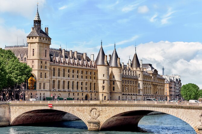 Paris in a Day VIP and Private Tour with Pick-Up and Drop-Off - What the $158.29 price really buys