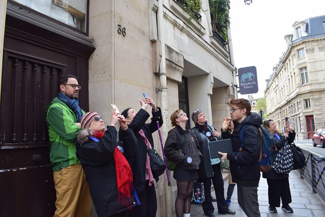 Paris Jewish Heritage: Le Marais & Montmartre Guided Walking Tour - The short transfer to Montmartre: a necessary reset