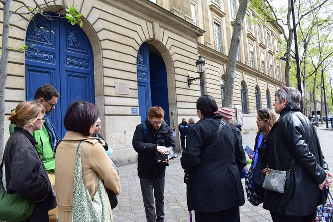 Paris Jewish Heritage: Le Marais & Montmartre Guided Walking Tour - Sacré-Cœur steps finale at Square Louise-Michel: views with meaning