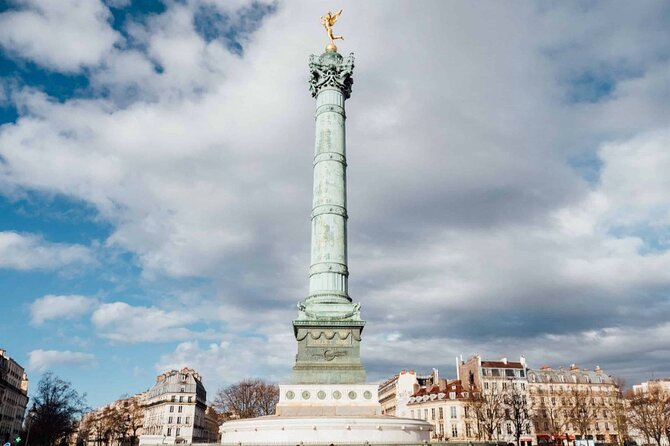 Paris Landmarks & Crepes - Notre-Dame and the Fontaine Saint-Michel