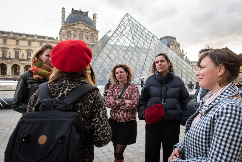 Paris : Late Night Louvre Tiny Group Tour - The first masterpieces: Mona Lisa, Venus de Milo, and Winged Victory