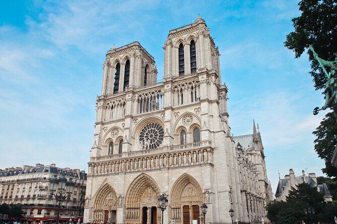 Paris Latin Quarter Food Tour – Full French Meal by Do Eat Better - The Small-Group Factor: How the Guide Makes the Difference
