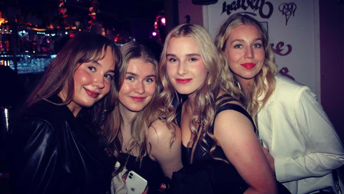 Paris: Latin Quarter Guided Pub Crawl to Bars and Clubs - Tips to Have a Smooth Night (Without Losing the Fun)